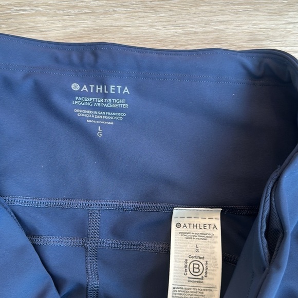 PACESETTER ULTRA HIGH RISE 7/8 LEGGING
Sleek PowerMove fabric - Picture 7 of 9